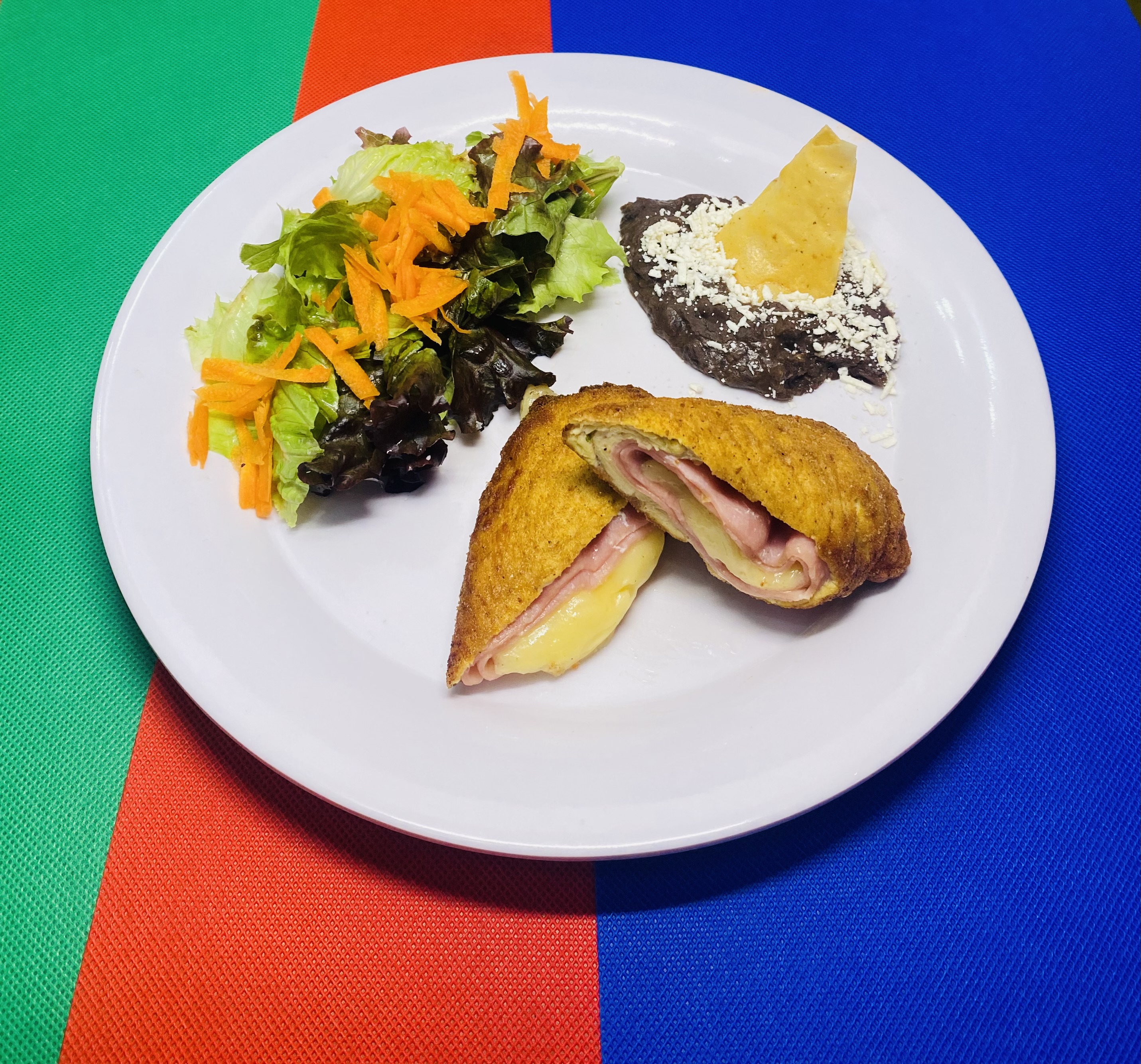 Frida y Diego Restaurante Mexicano image 8