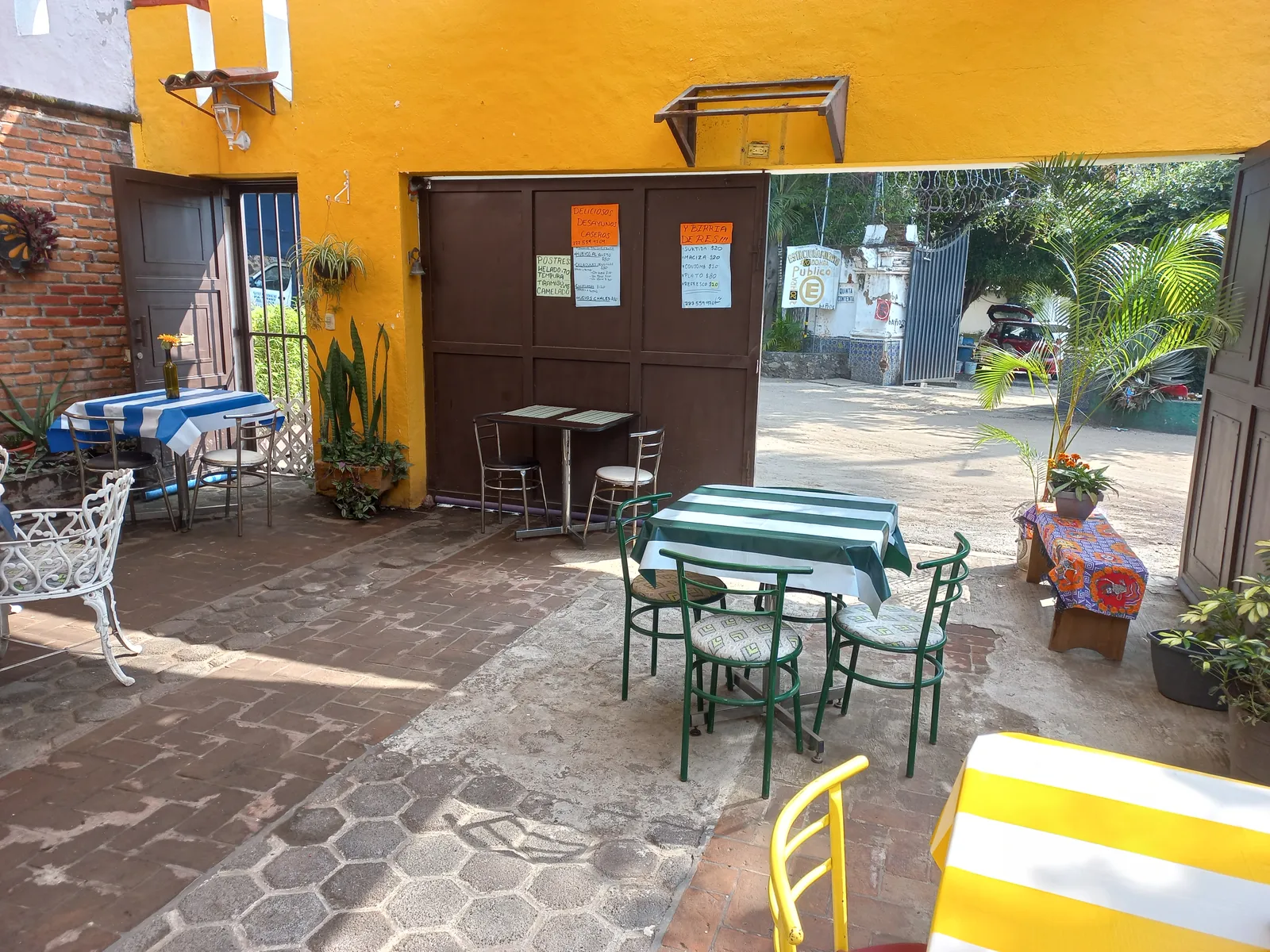 Restaurante & Hospedaje "Casa La Selva" image 1