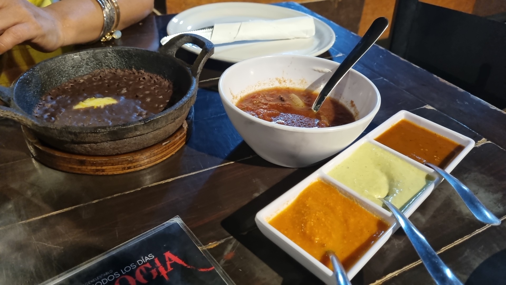 El Establo - Cerveza & Grill image 10