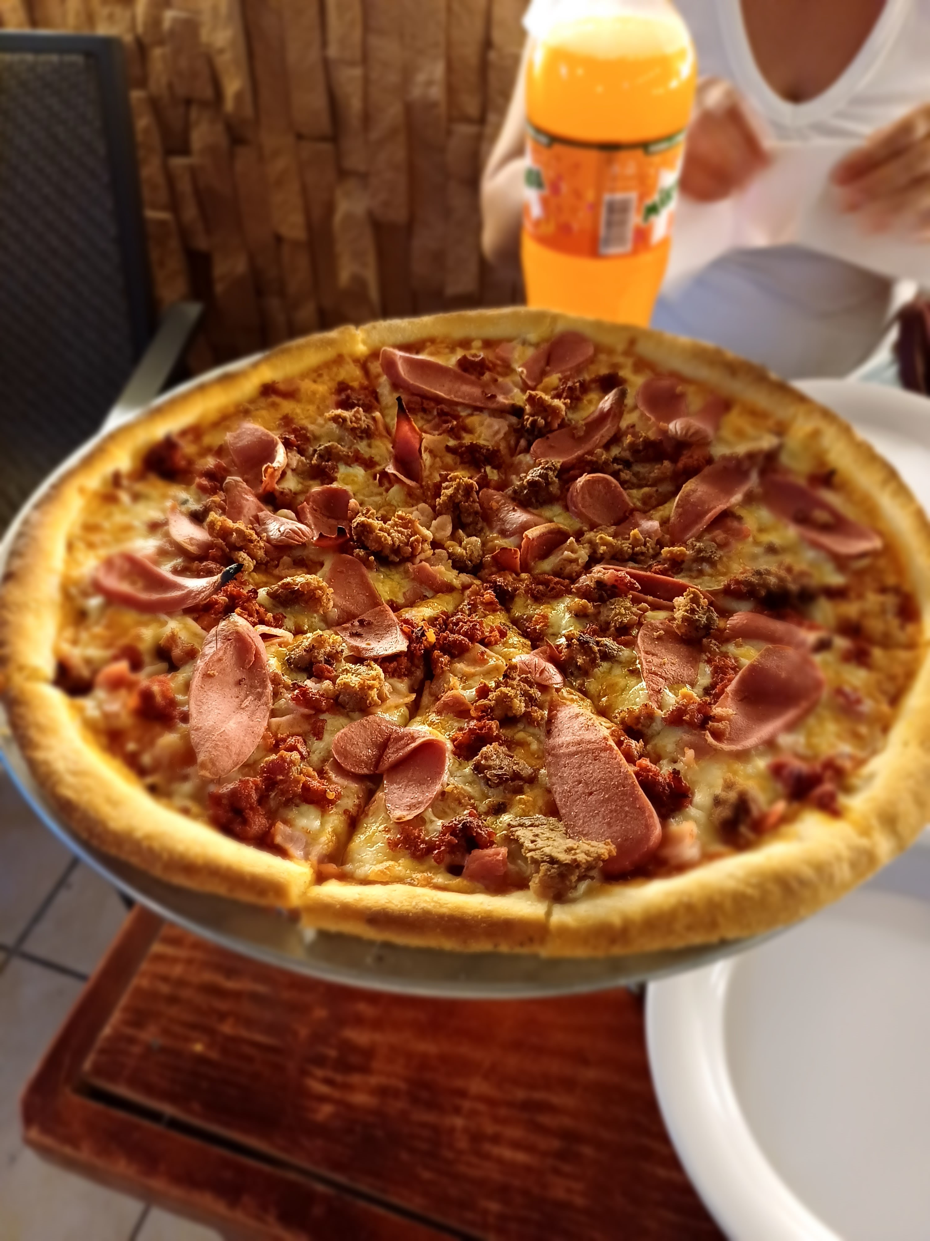 Faustino's pizza image 2