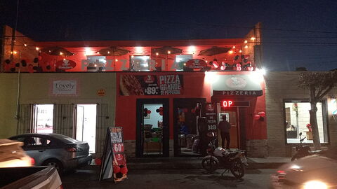 Faustino's pizza image 6