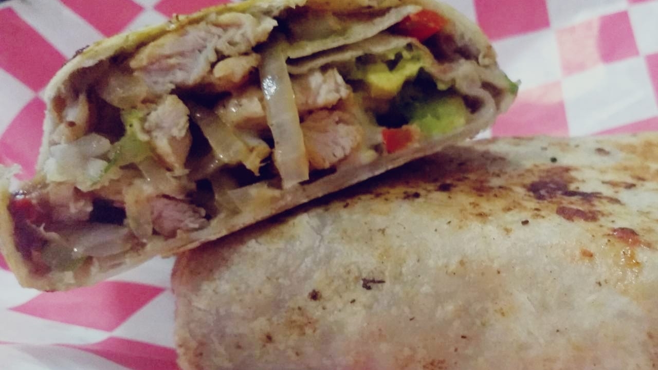 Checos Burguer snack and grill image 1