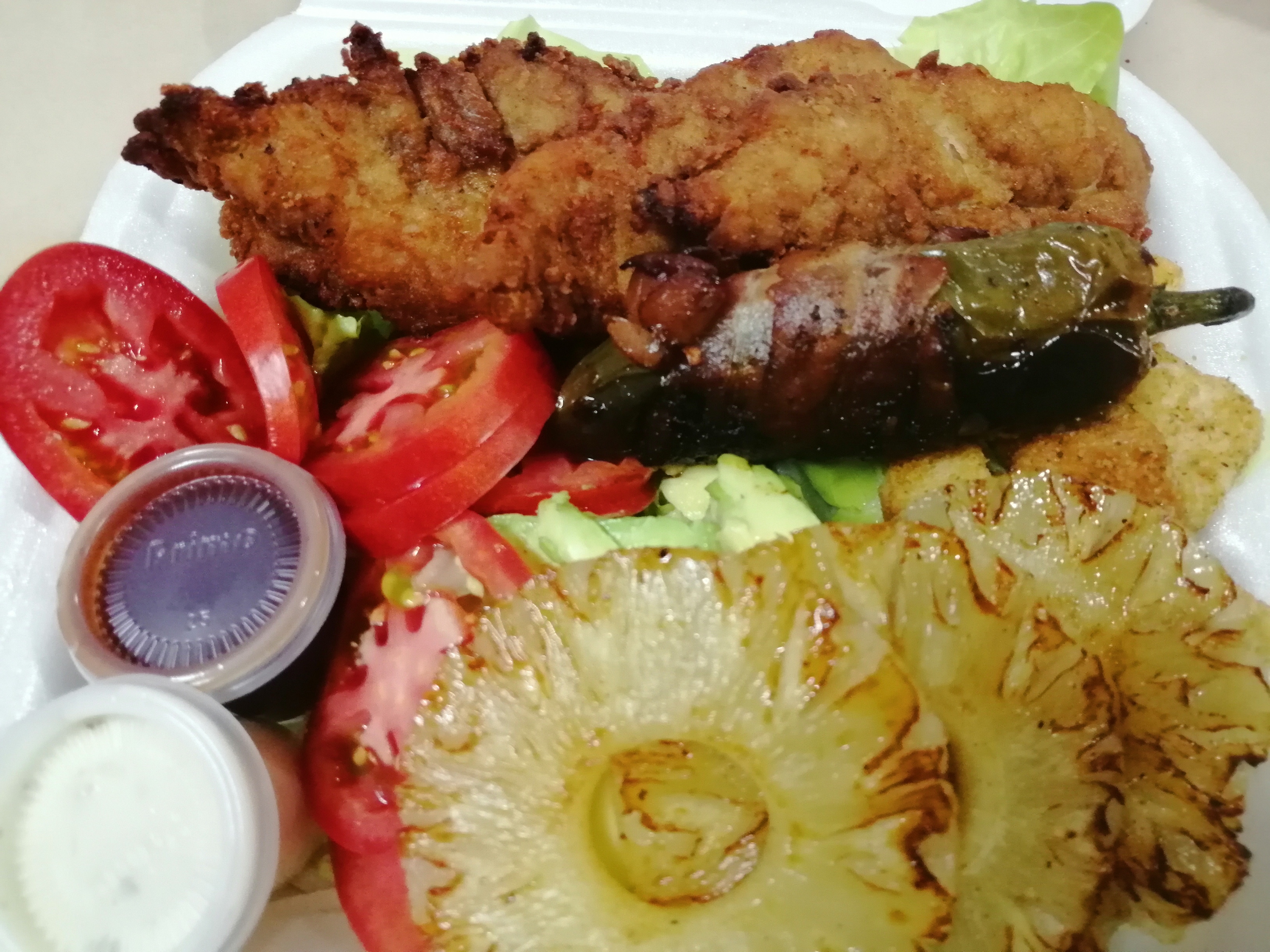 Checos Burguer snack and grill image 6