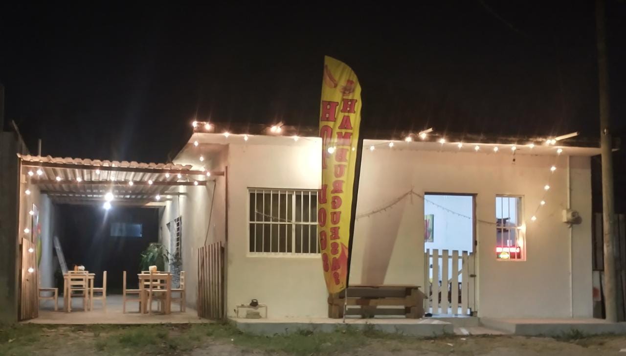 Viko's Burger image 3