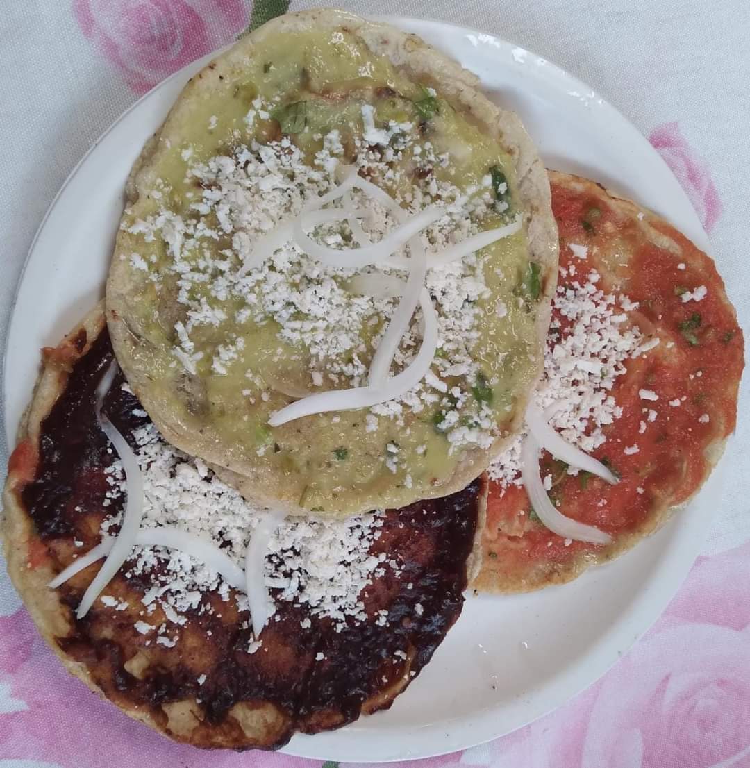 Antojitos la güera image 3