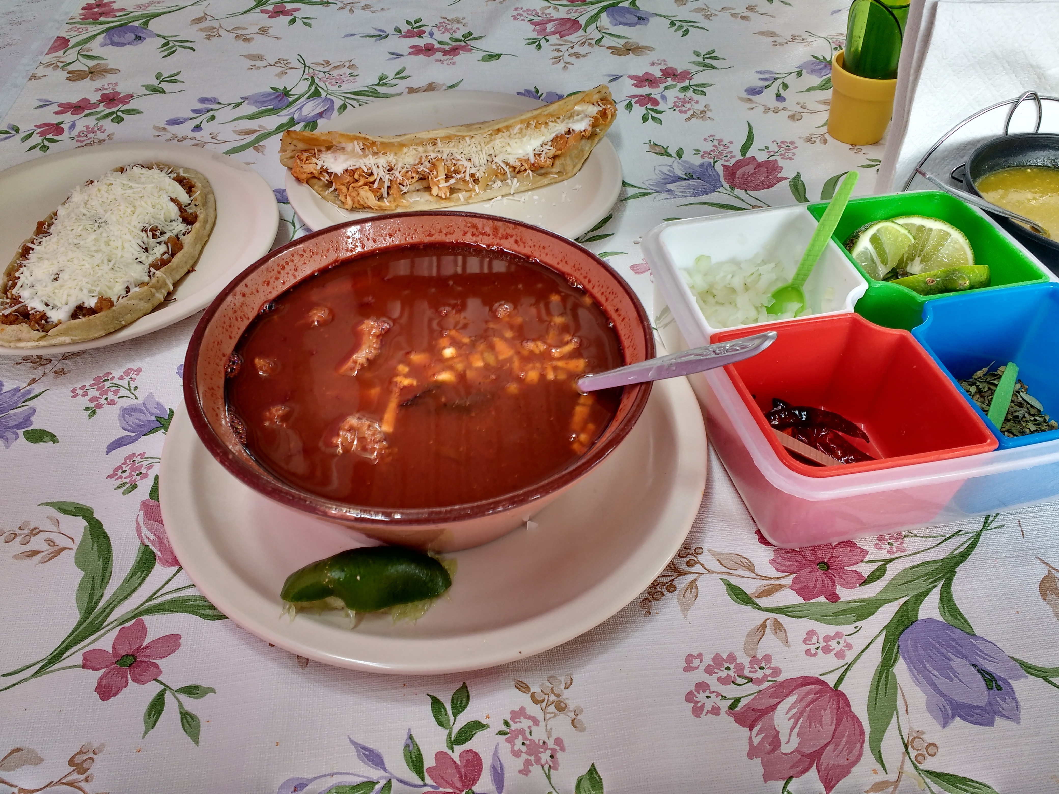 Pozolería el portón rosa image 3