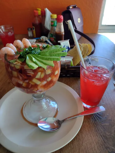 Mariscos El Mora image 4