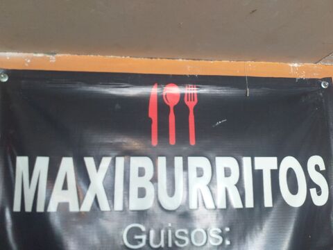 Maxiburritos image 3