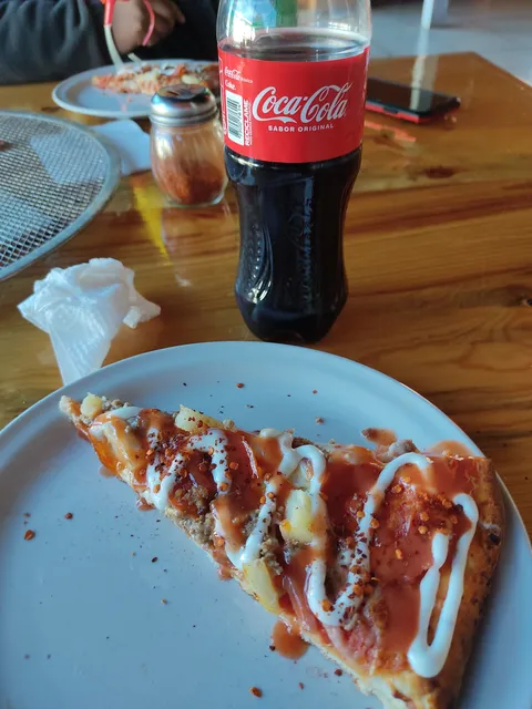 Yoloví Pizza image 5