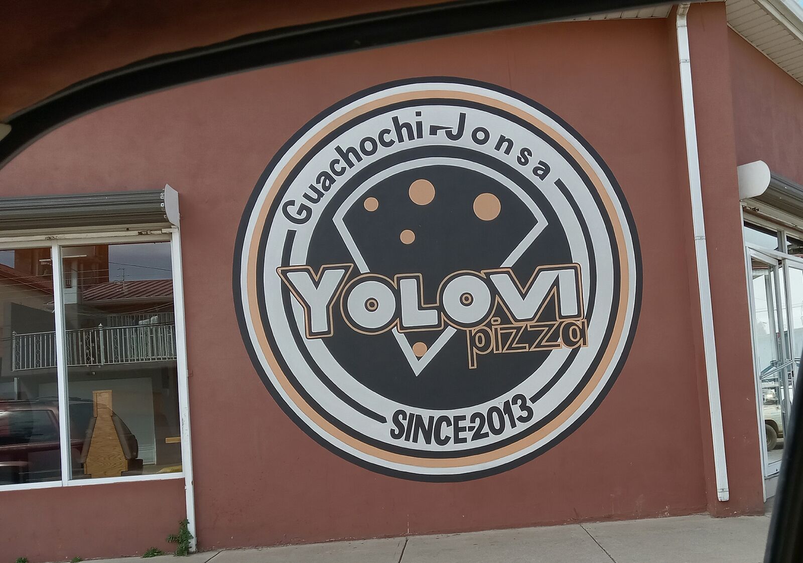 Yoloví Pizza image 7