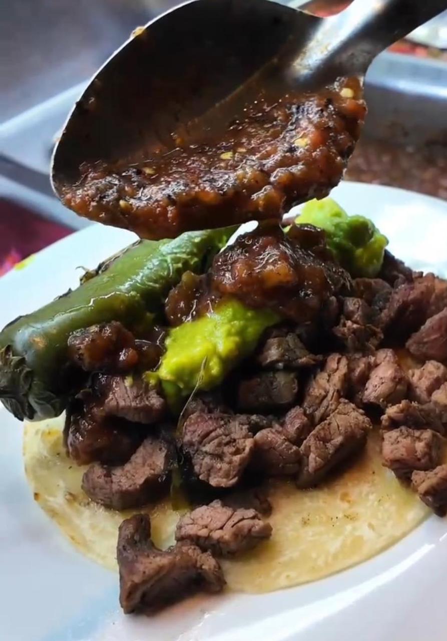 El molcajete taqueria image 2