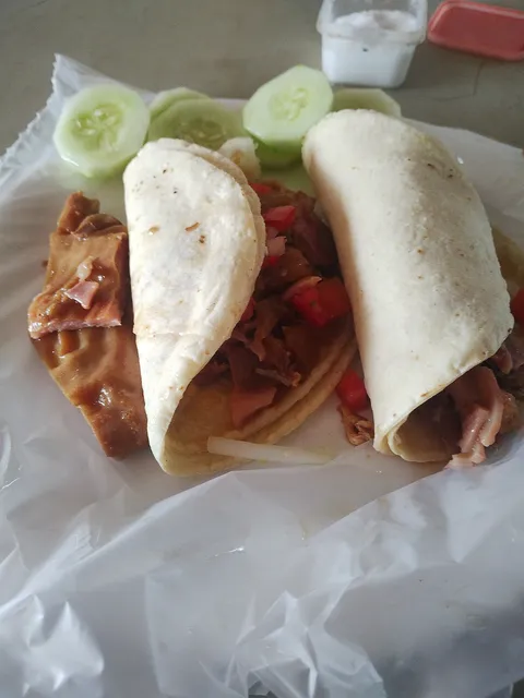 Tacos de carnitas "El Gordo" image 2