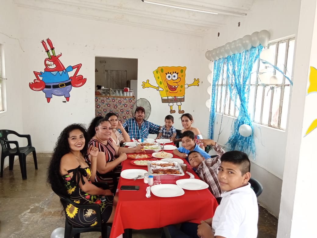 Marisquería y Coctelería ALMORA image 1