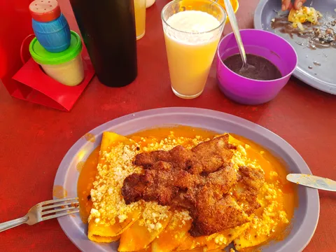 Comedor Roxxy image 2