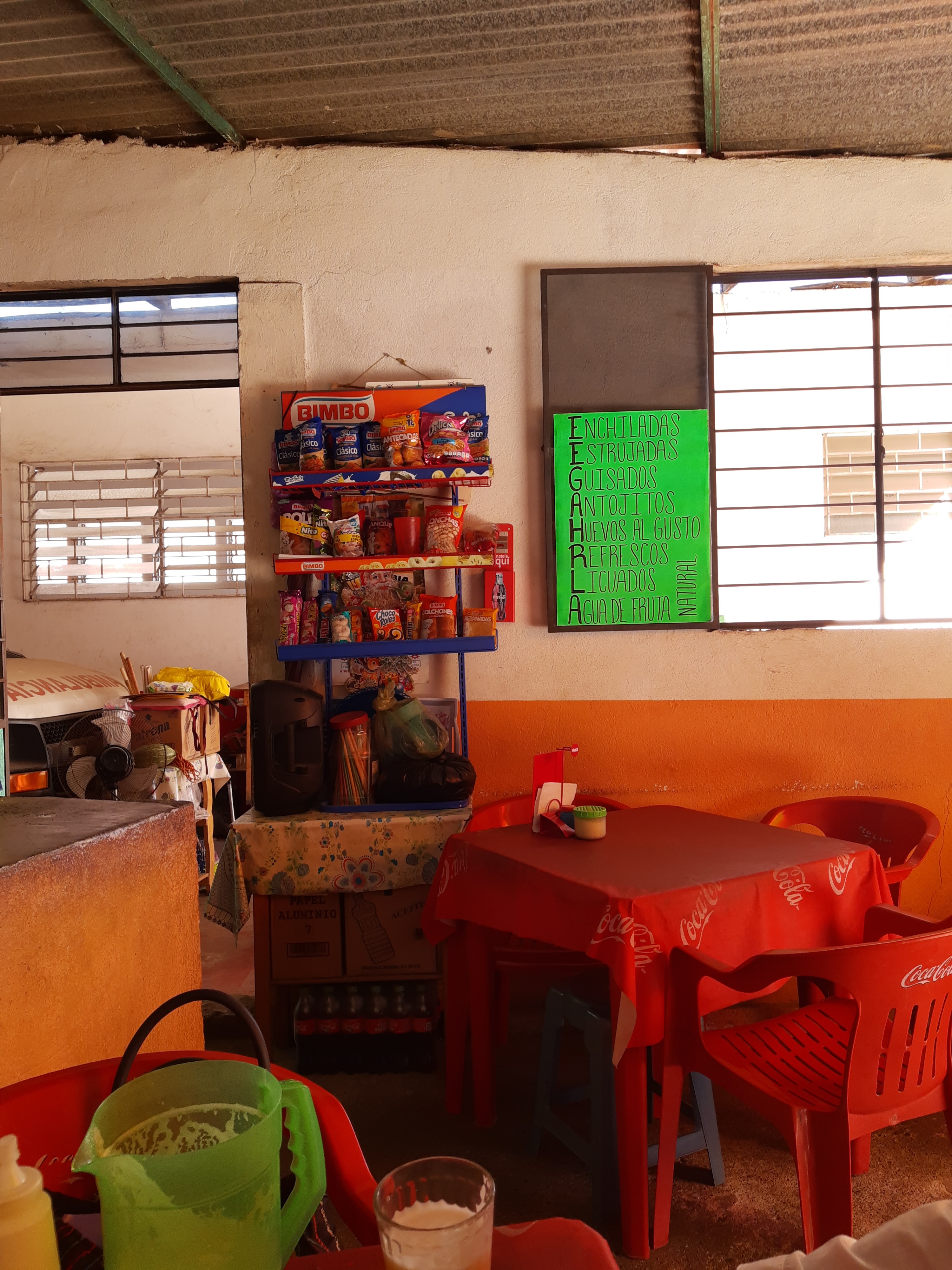 Comedor Roxxy image 3