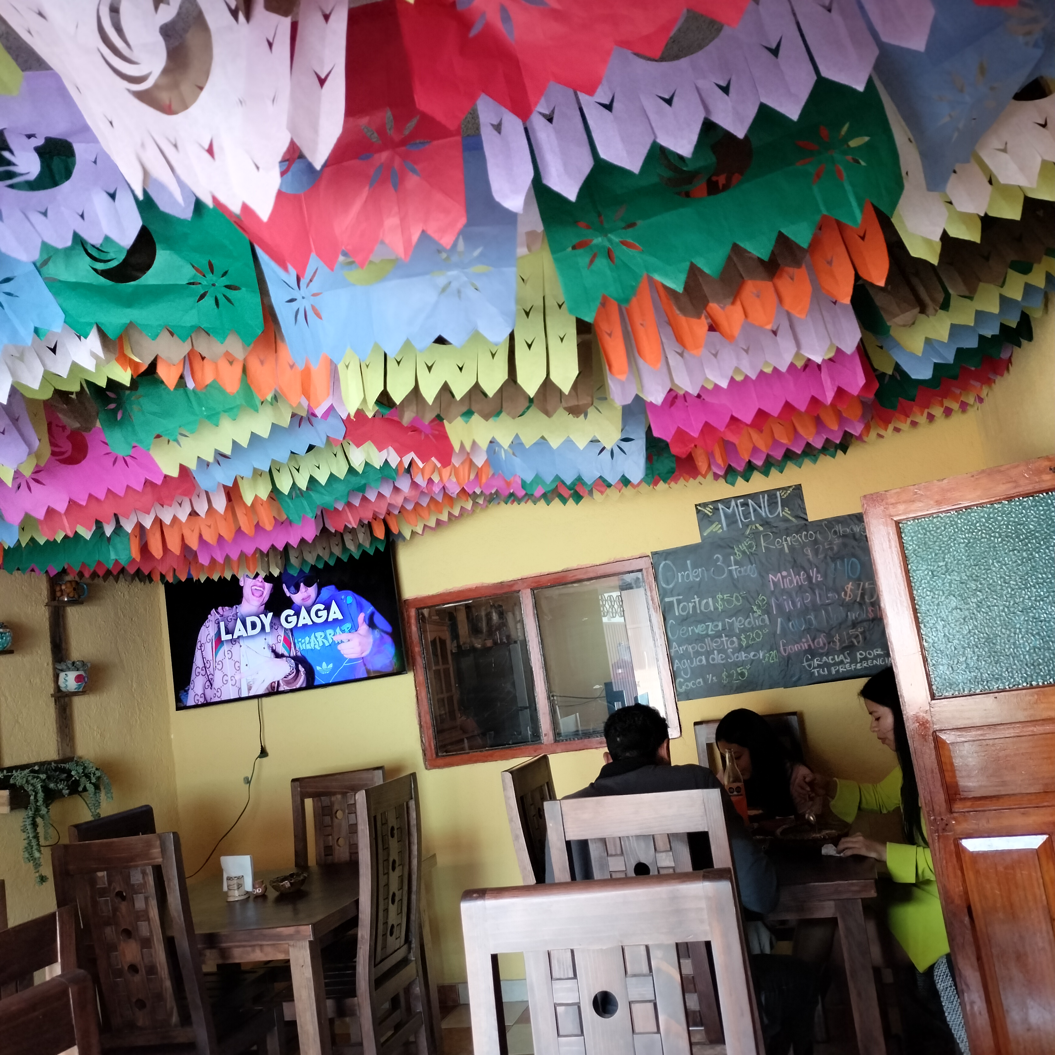 CRUDOLOGÍA tacos y tortas ahogadas image 4