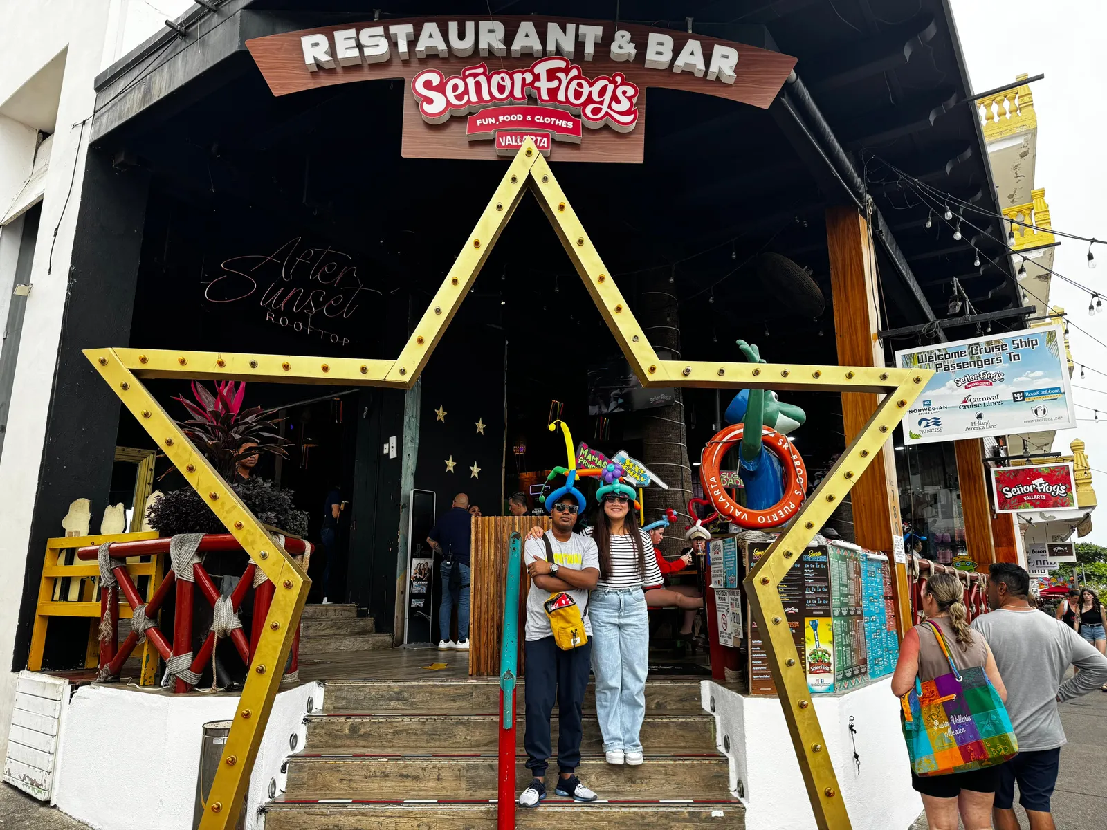 Señor Frog's image 8