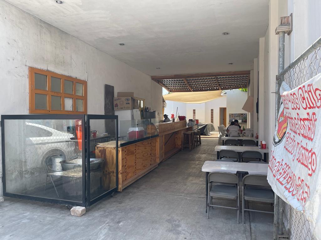 Carnitas Los Chiles taqueria image 1