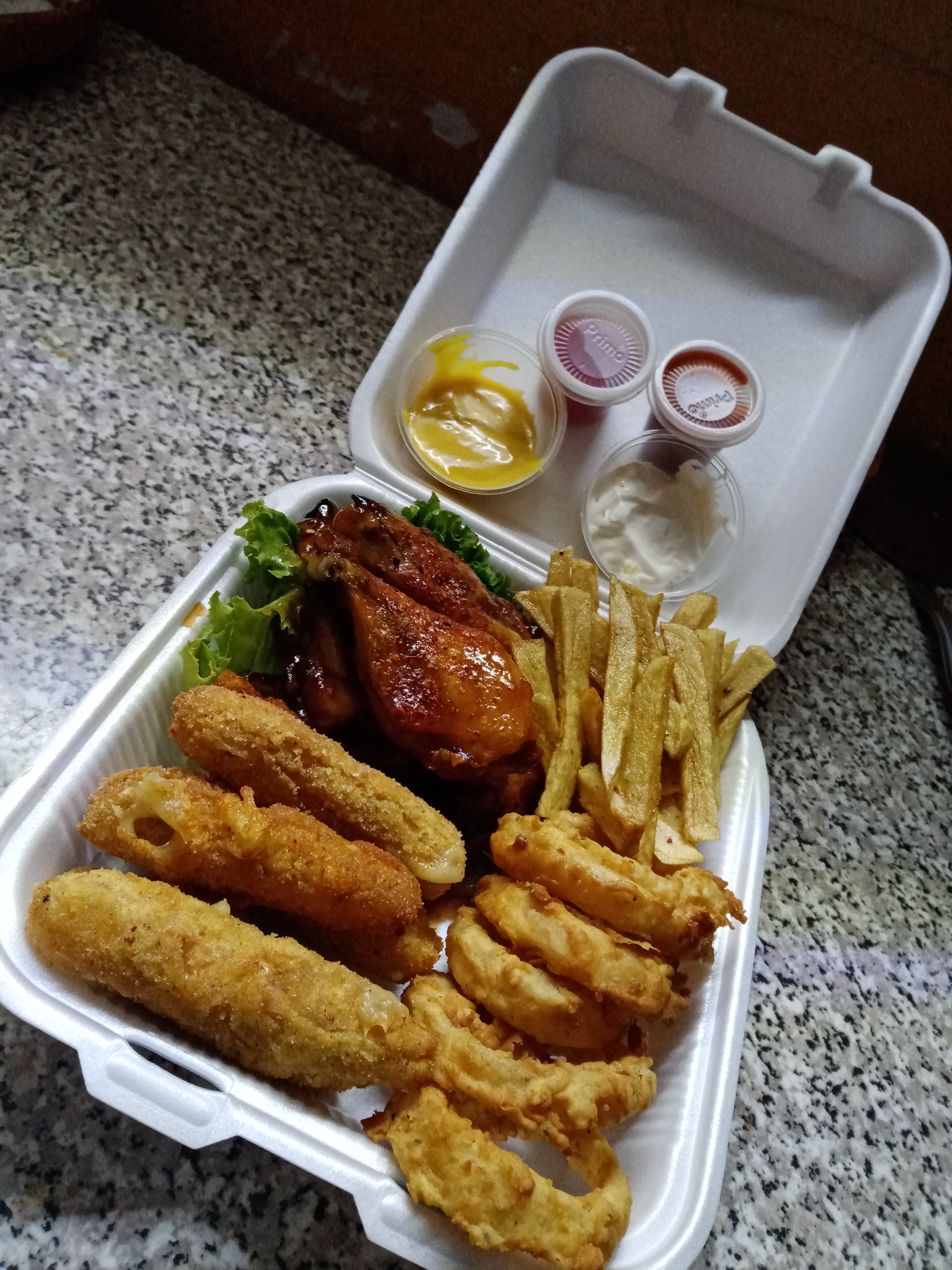 Carlo's Pizza image 2