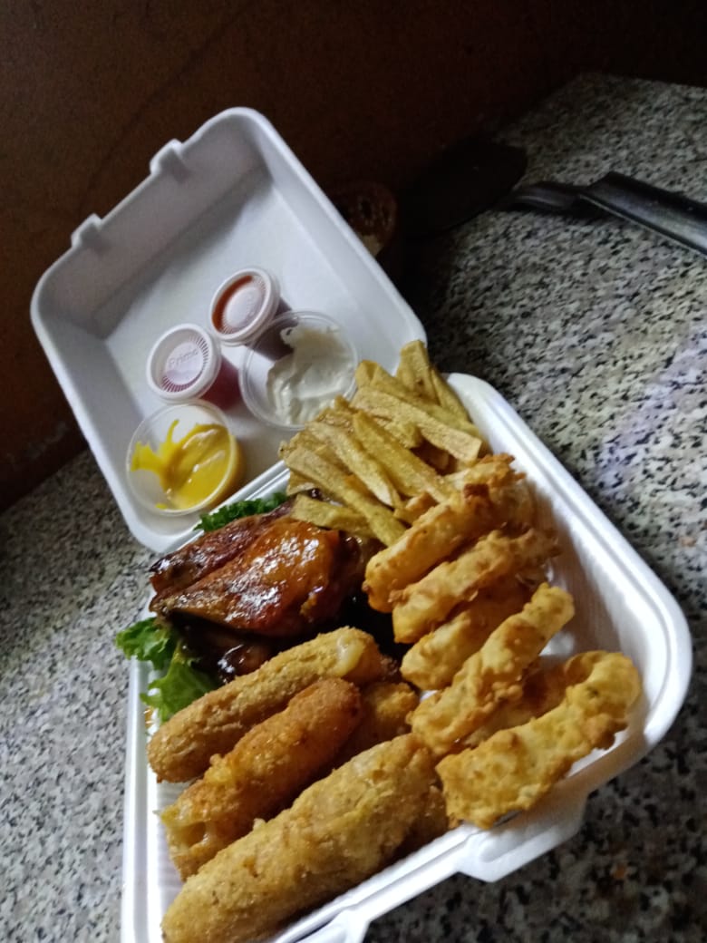 Carlo's Pizza image 9