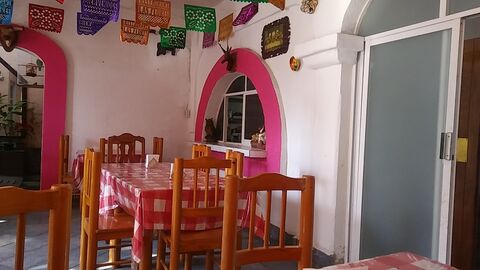 Las Flores image 1