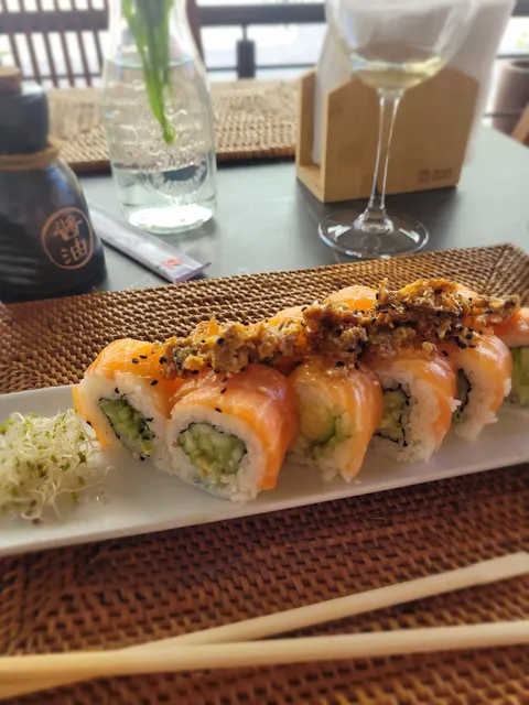 Saku Sushi Bar image 4