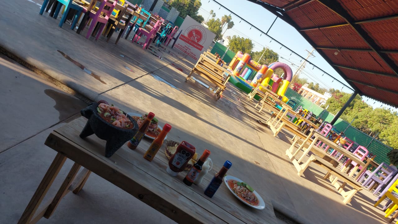 Mariscos "EL COMPADRE" image 5