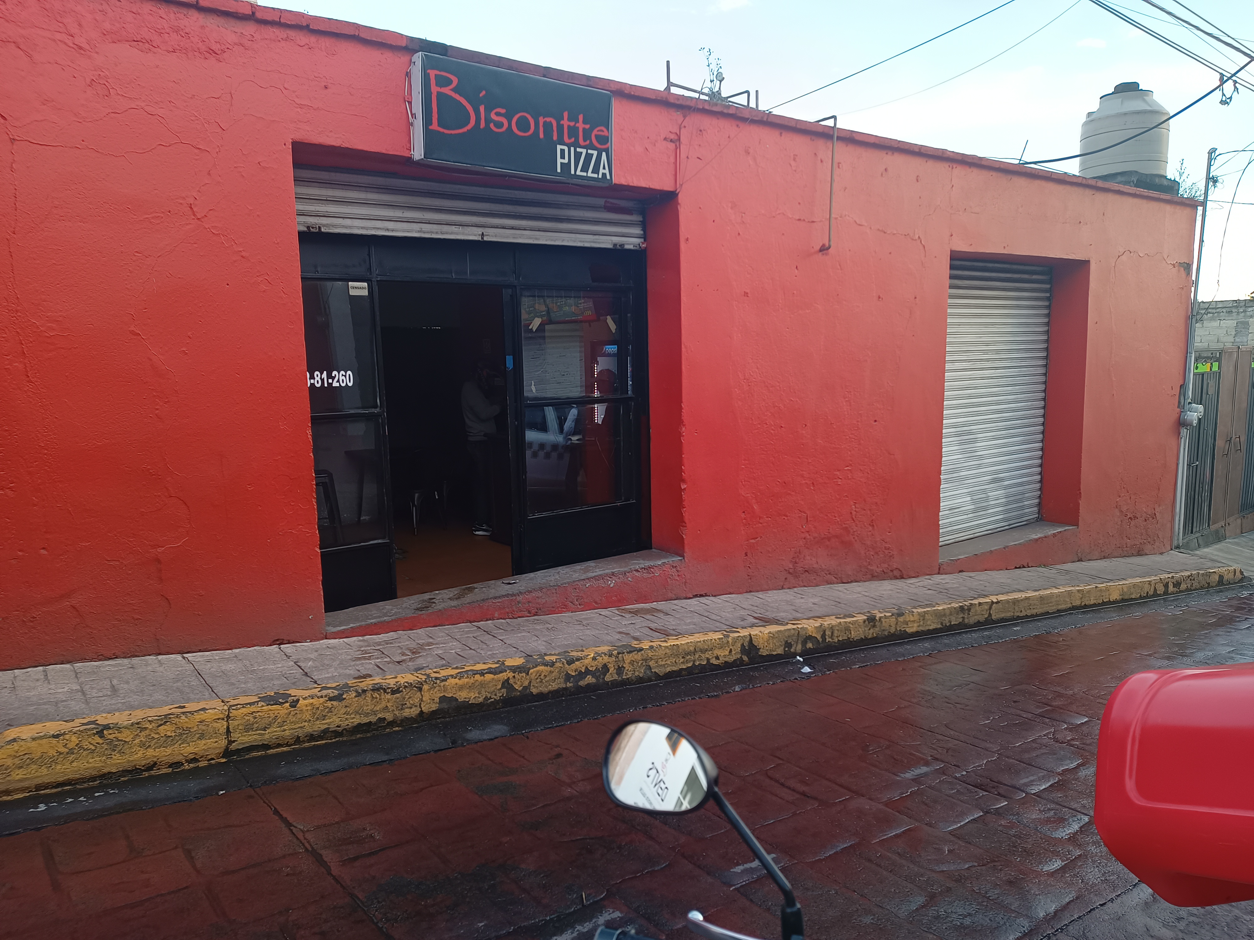 Bisontte Pizza image 4