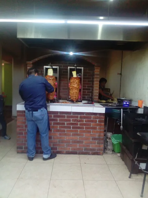 Tacos El Carboncito image 5