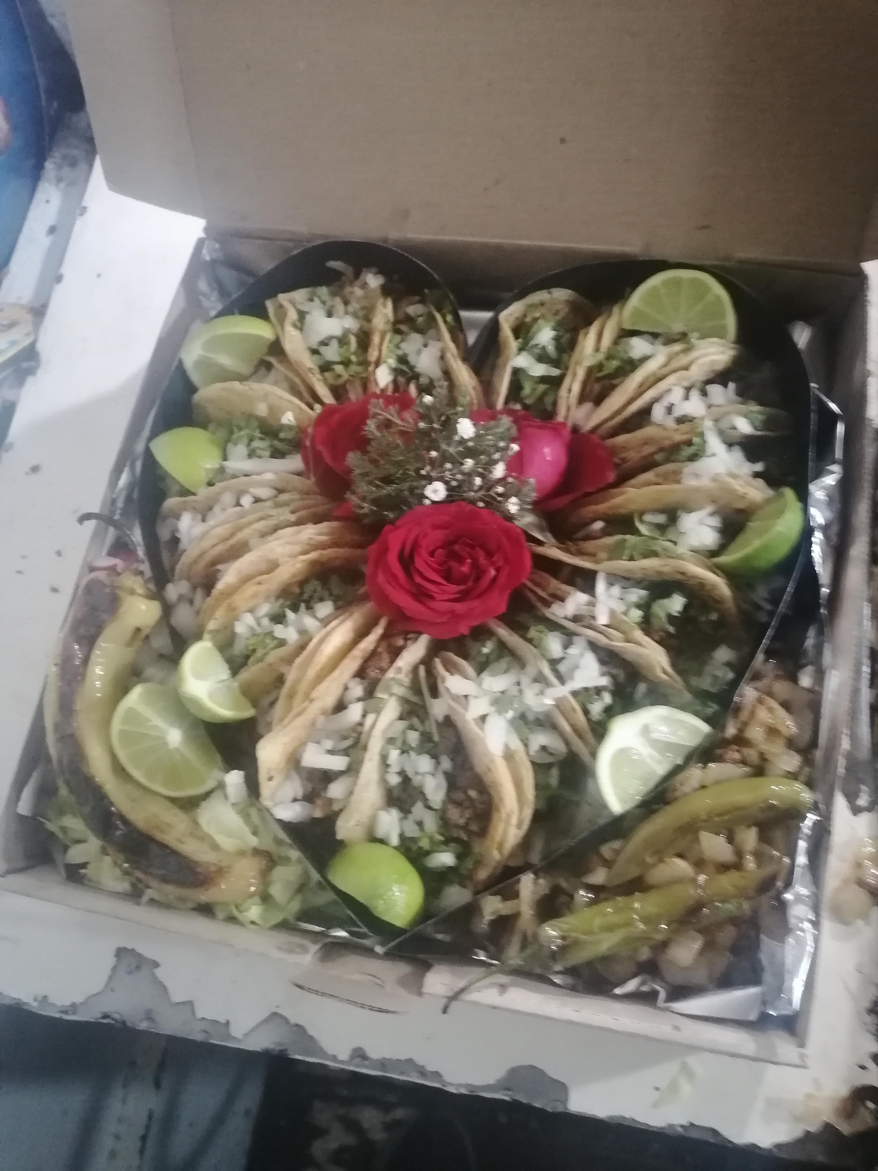 Taqueria los tres barbones image 3