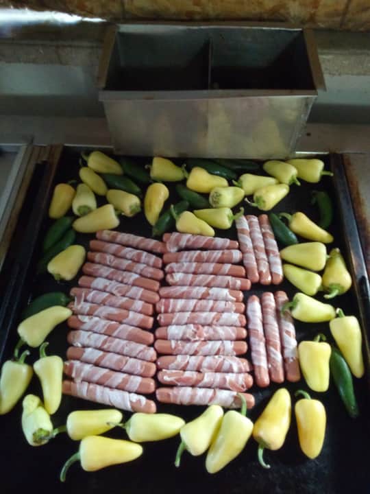 Hot dogs y Quesadillas"Elcheke" image 3