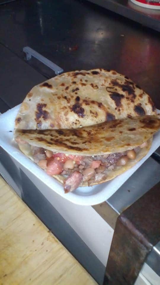 Hot dogs y Quesadillas"Elcheke" image 4