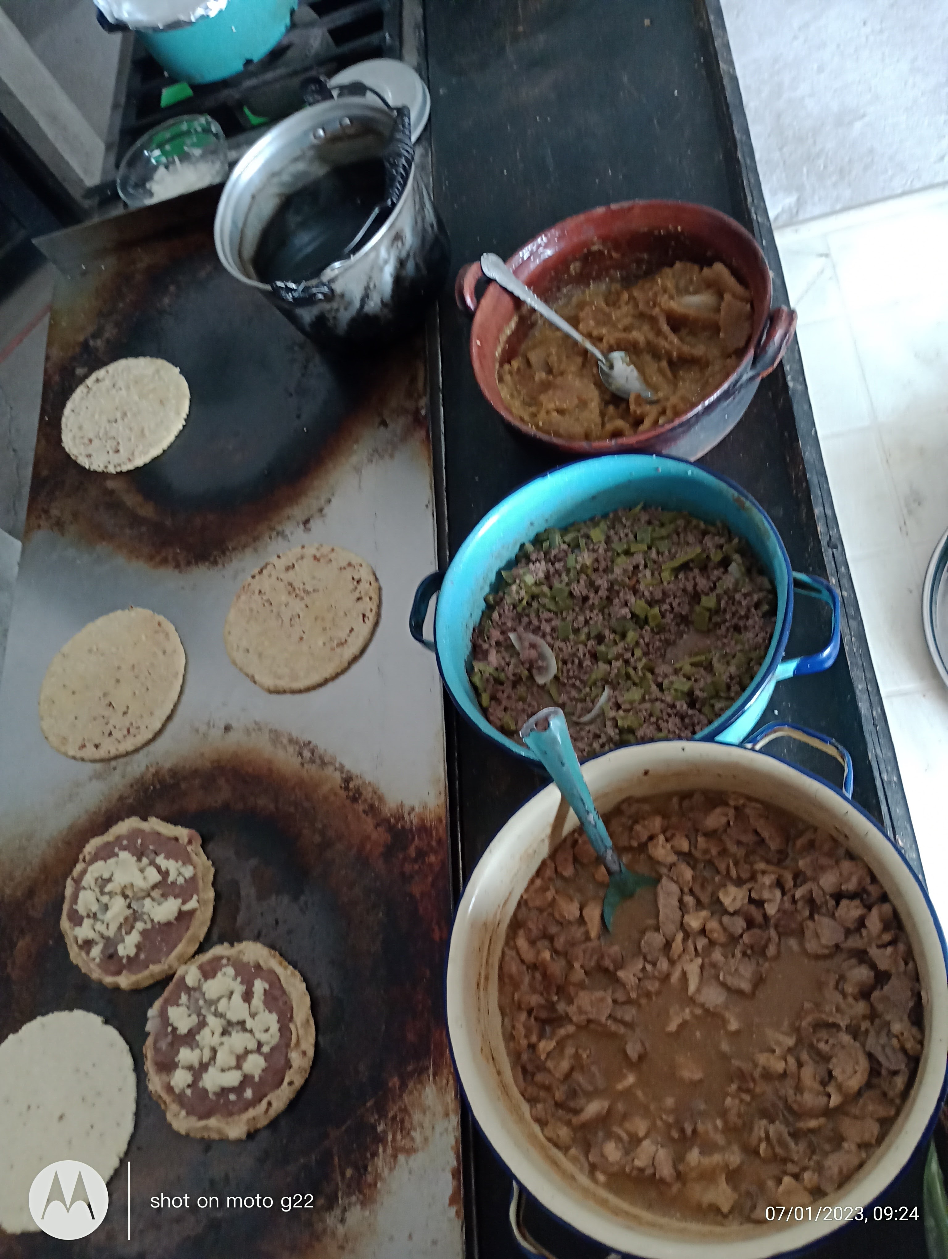 MOLE DE OLLA COMIDA Y ELOTES EL CAMARÓN EL image 4