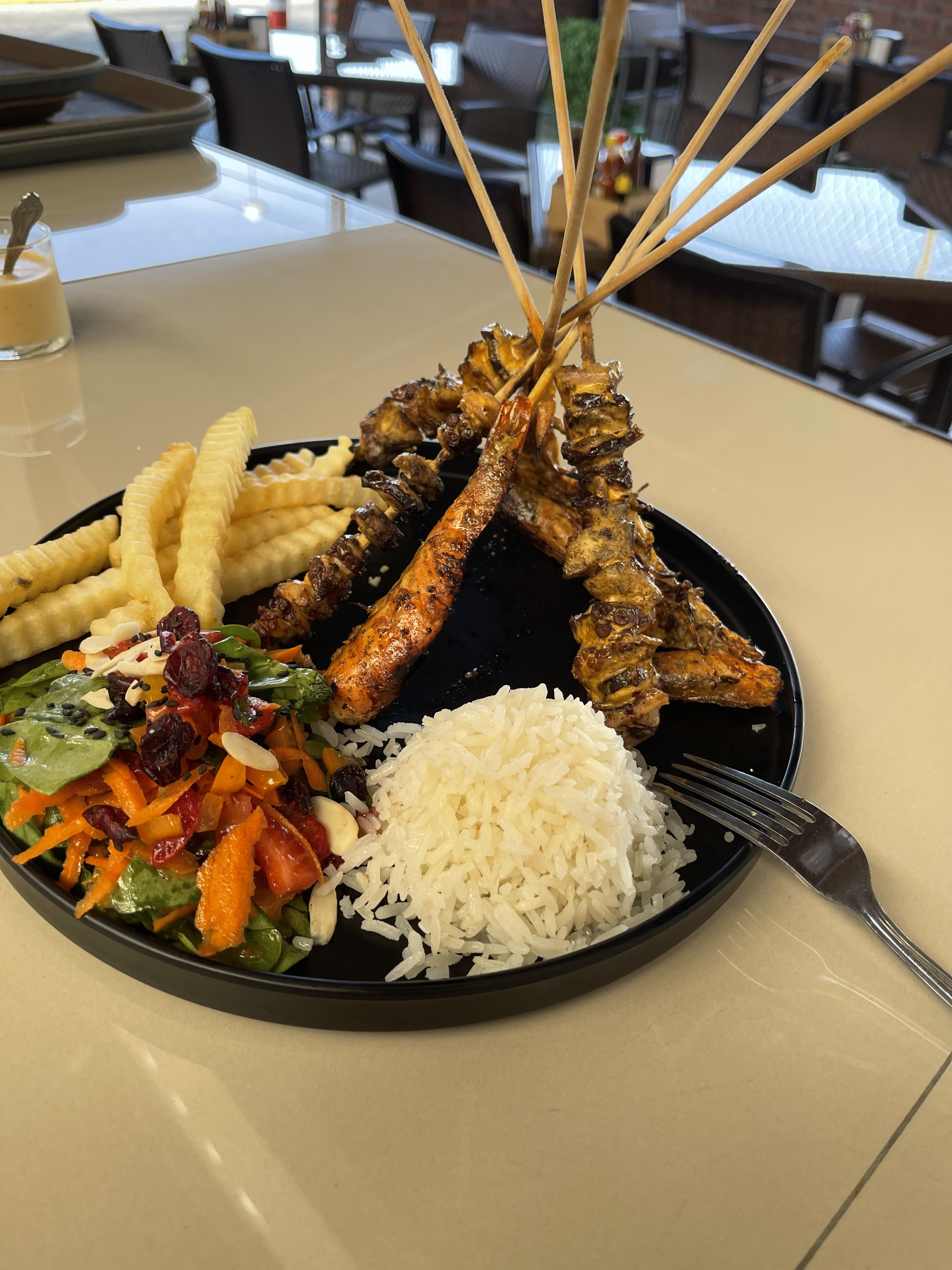 Marisquería Garage image 2