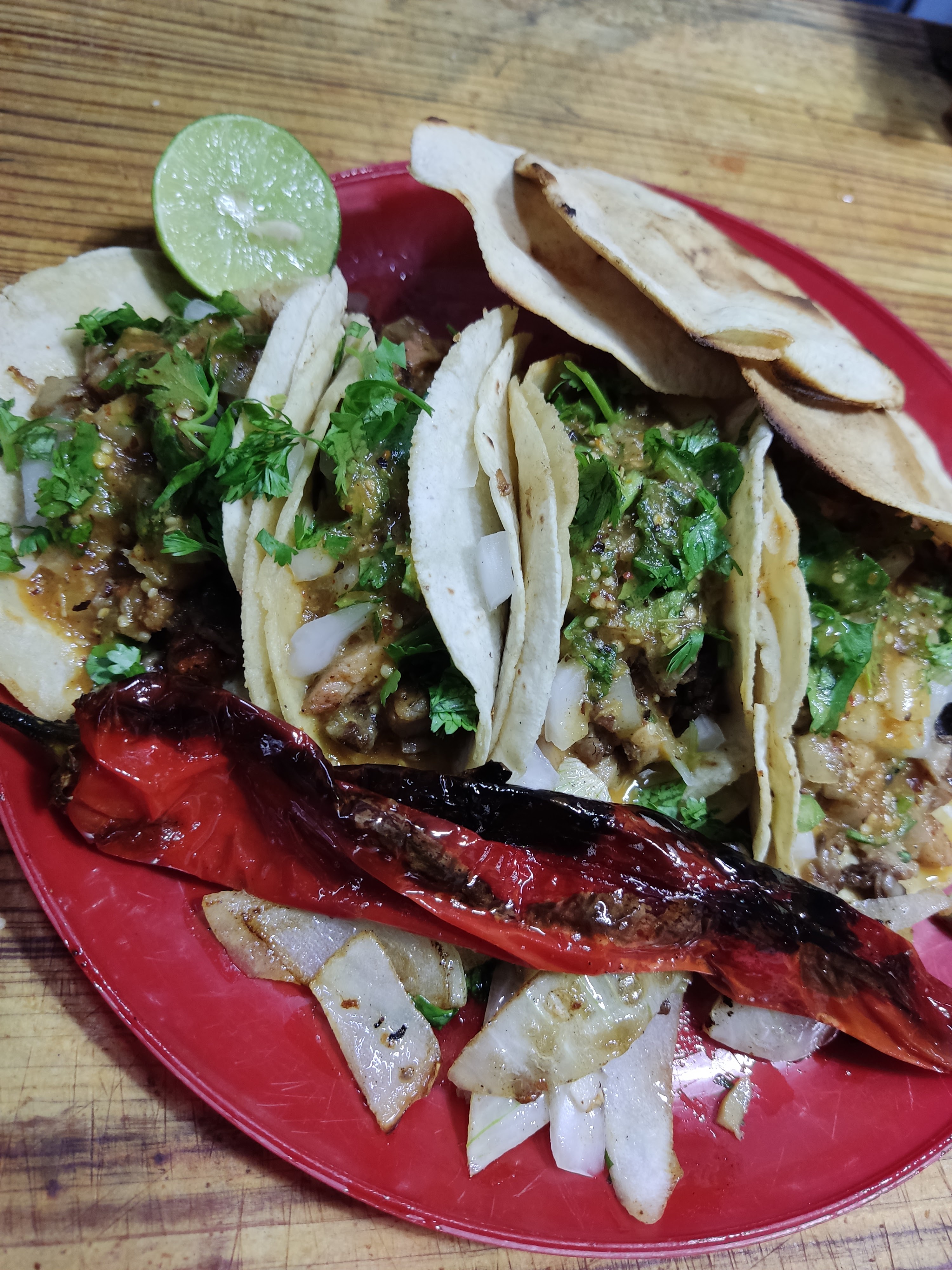 Los Tacos del Pueblo image 3