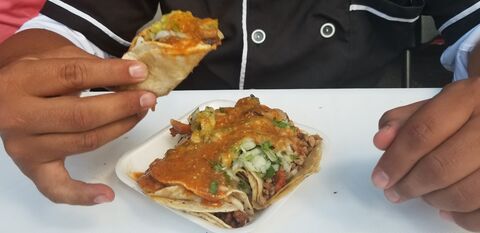 Los Tacos del Pueblo image 4