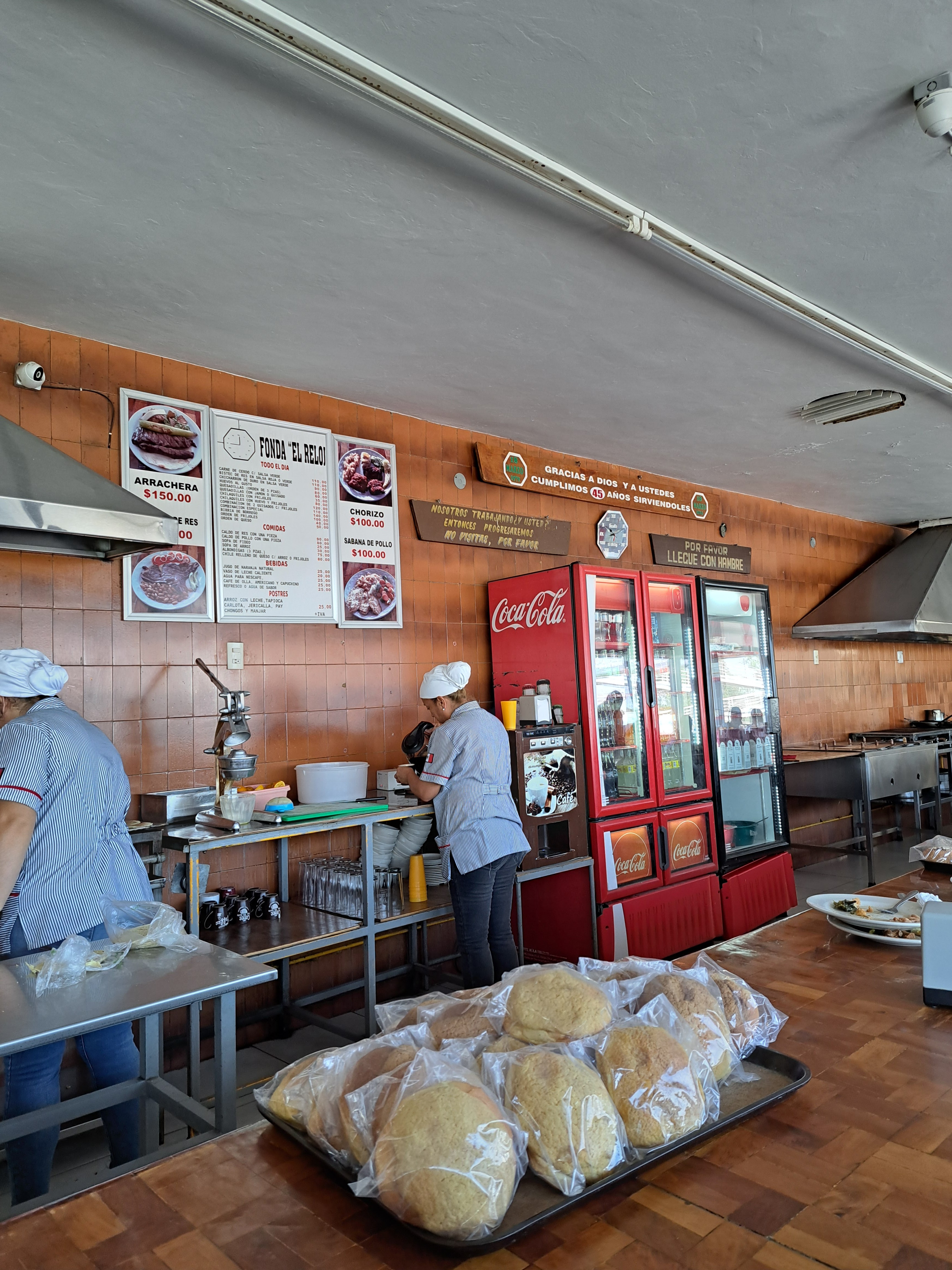 Autentica Fonda El Reloj image 6