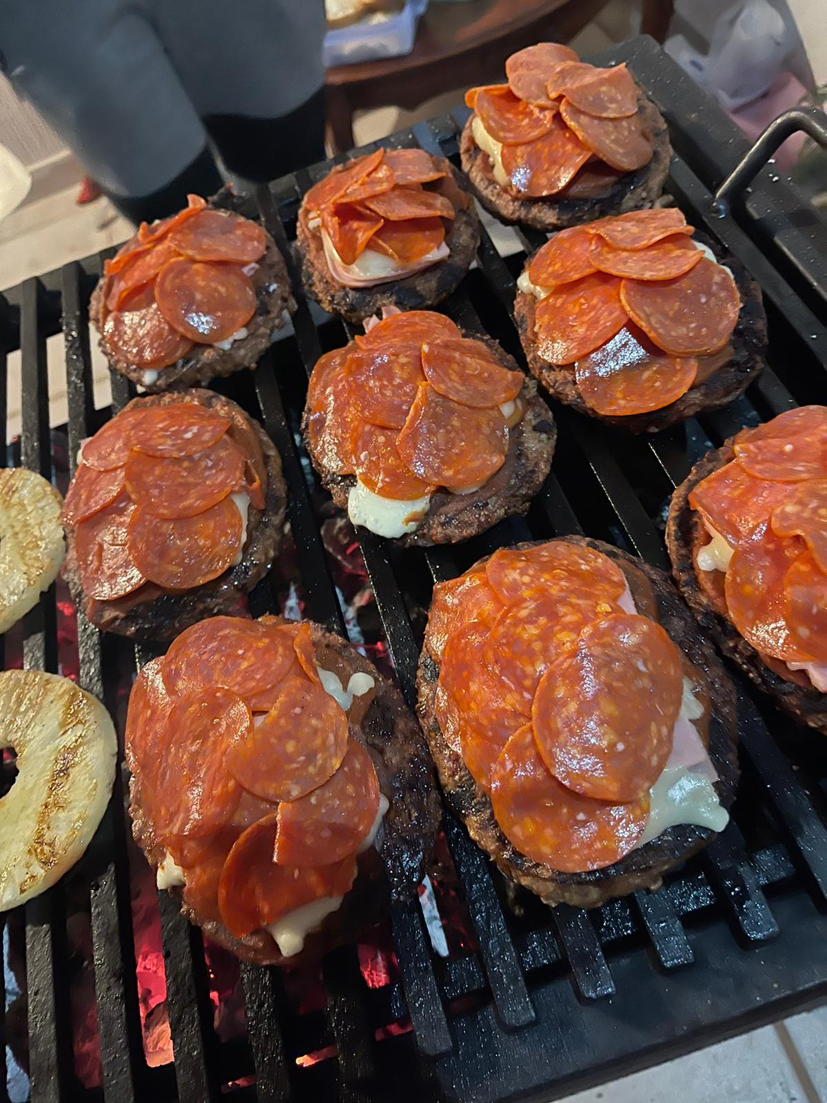 Hamburguesas Al Carbón La Rocka image 4