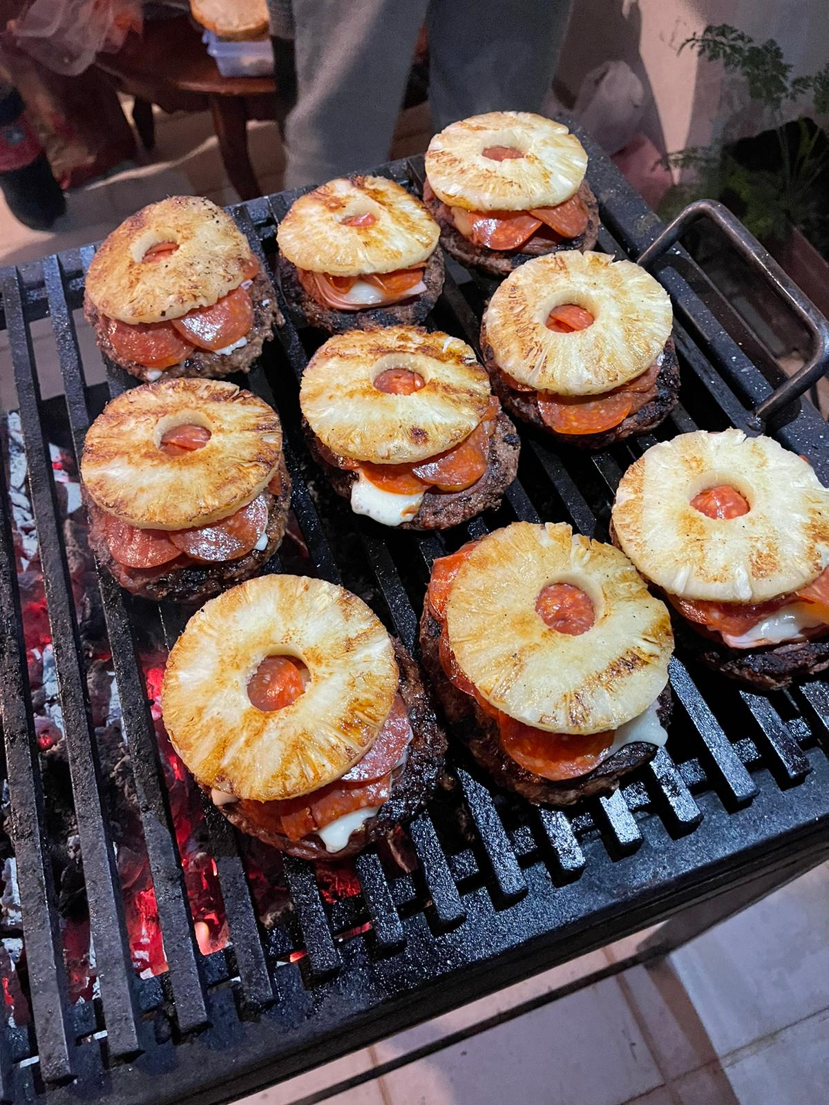 Hamburguesas Al Carbón La Rocka image 5