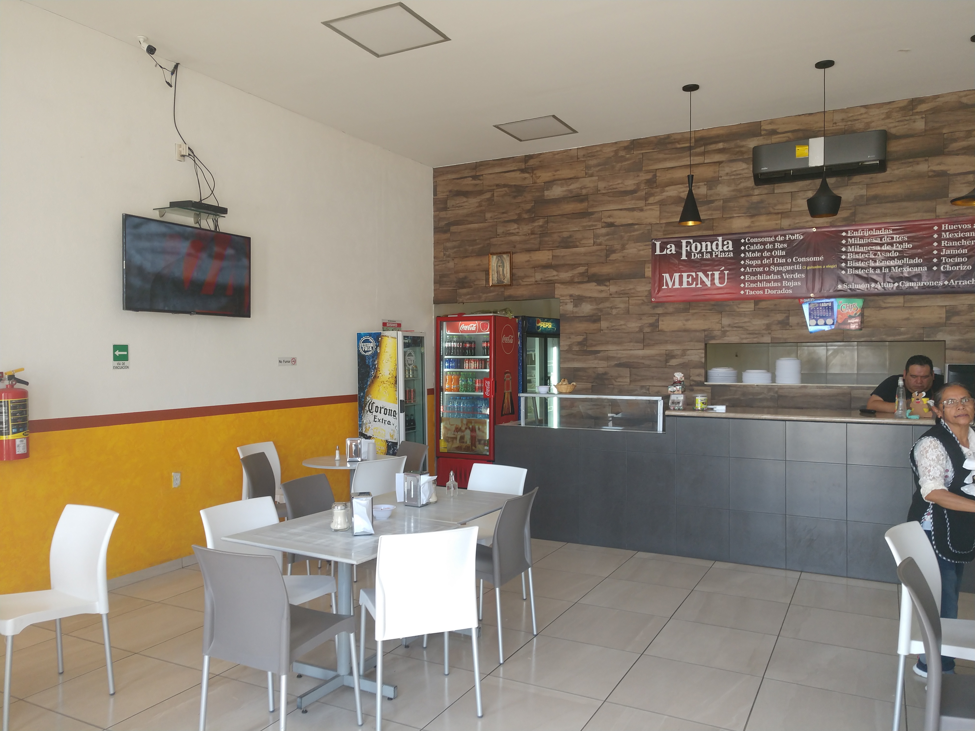 LA FONDA de la Plaza image 4