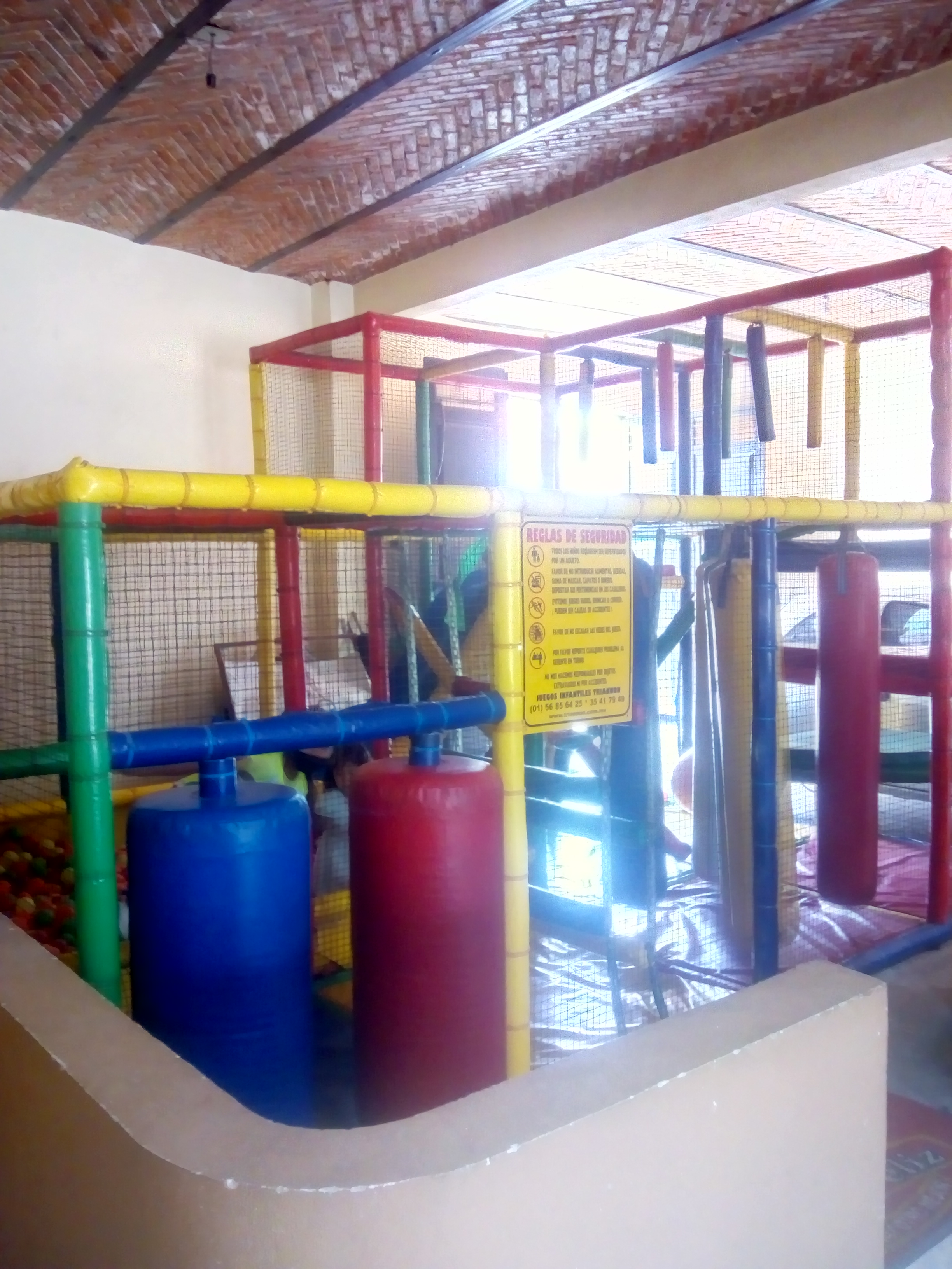 Pollo Feliz Restaurant image 1