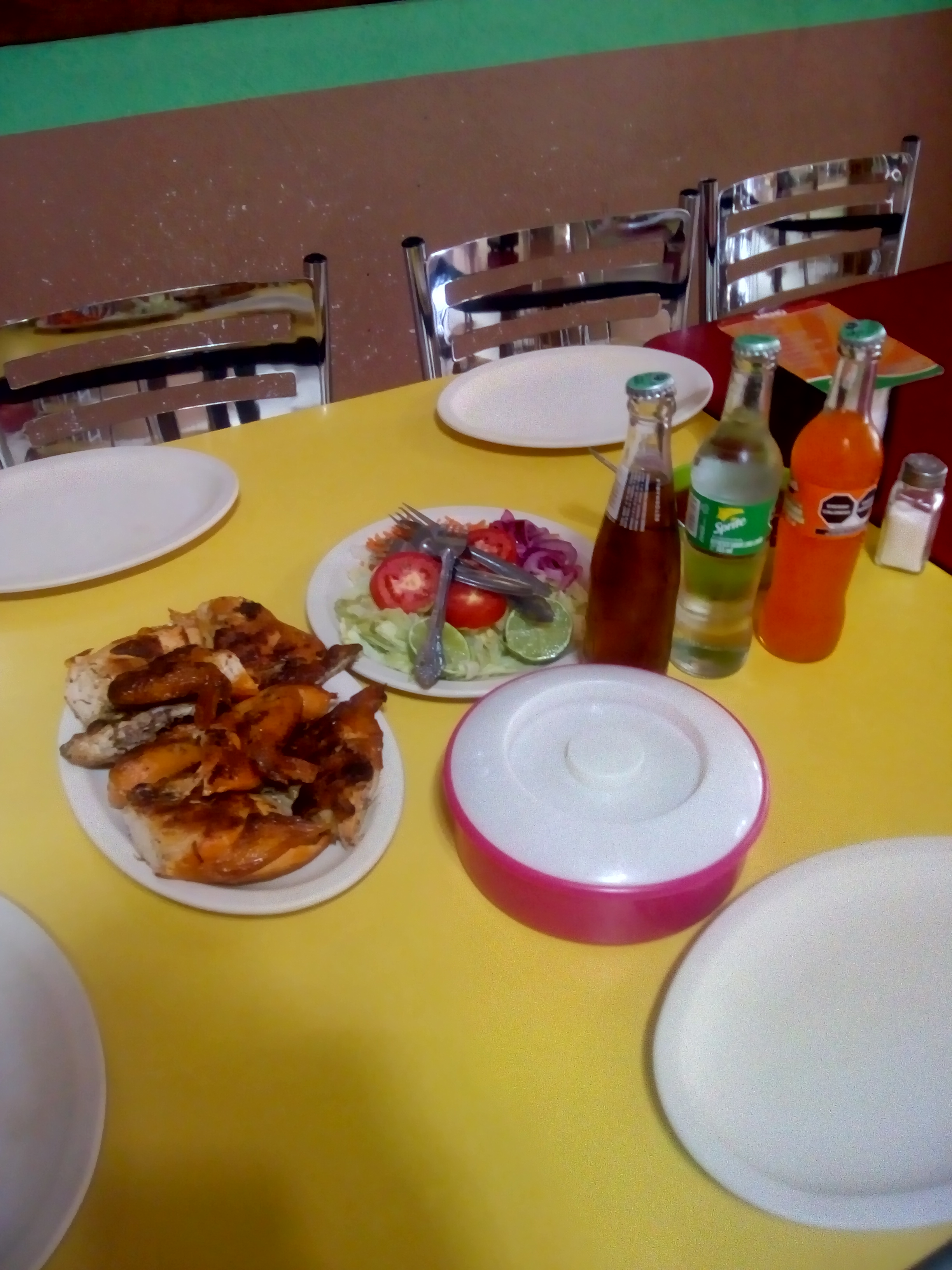 Pollo Feliz Restaurant image 2