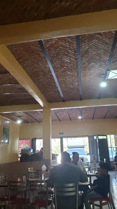 Pollo Feliz Restaurant image 4