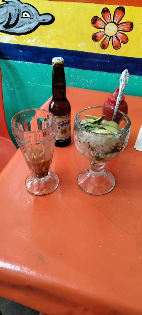 Pescados y Mariscos "Gustamar" image 8
