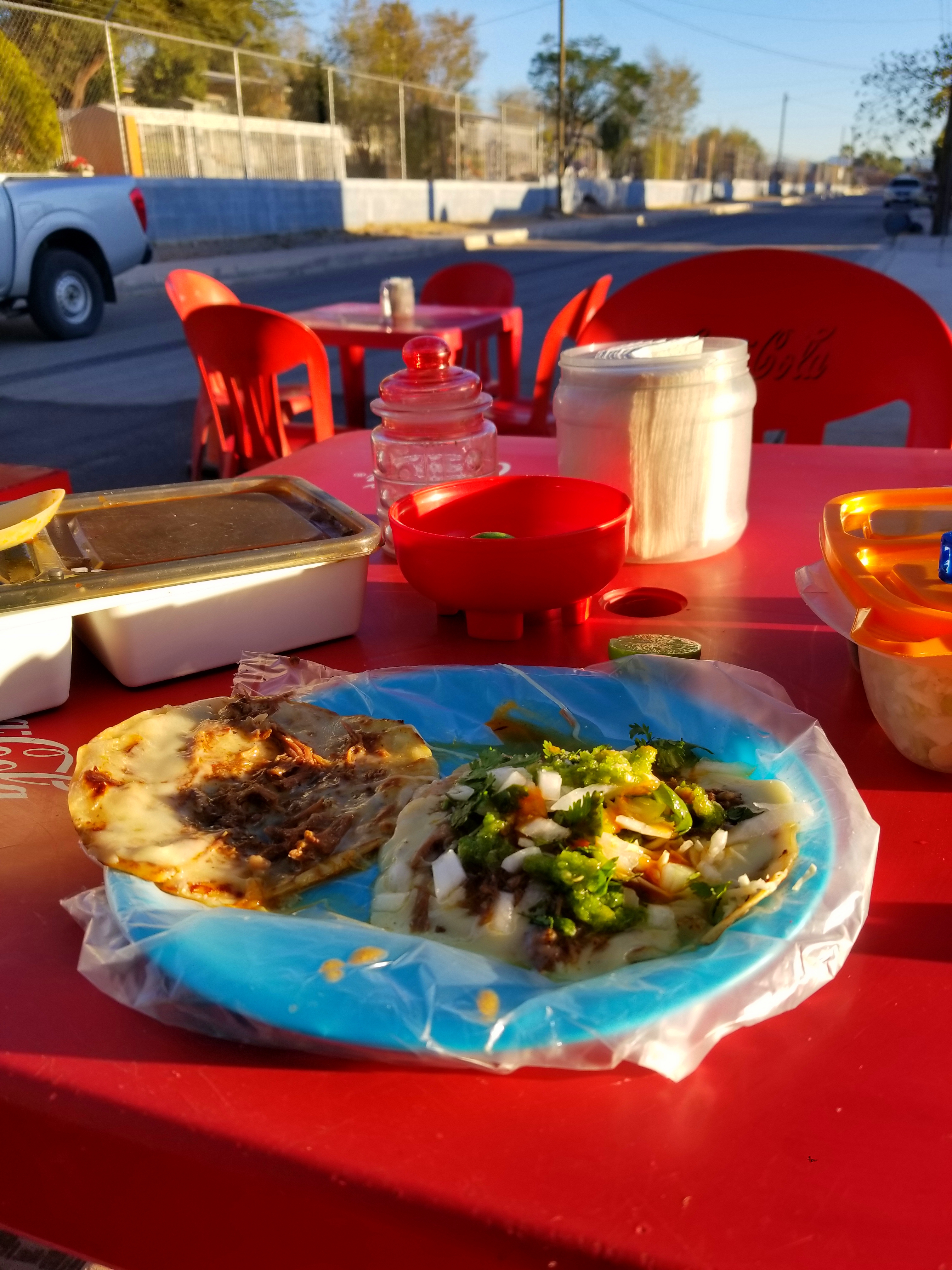 Tacos de Birria cabeza y quesabirrias y jugos image 3