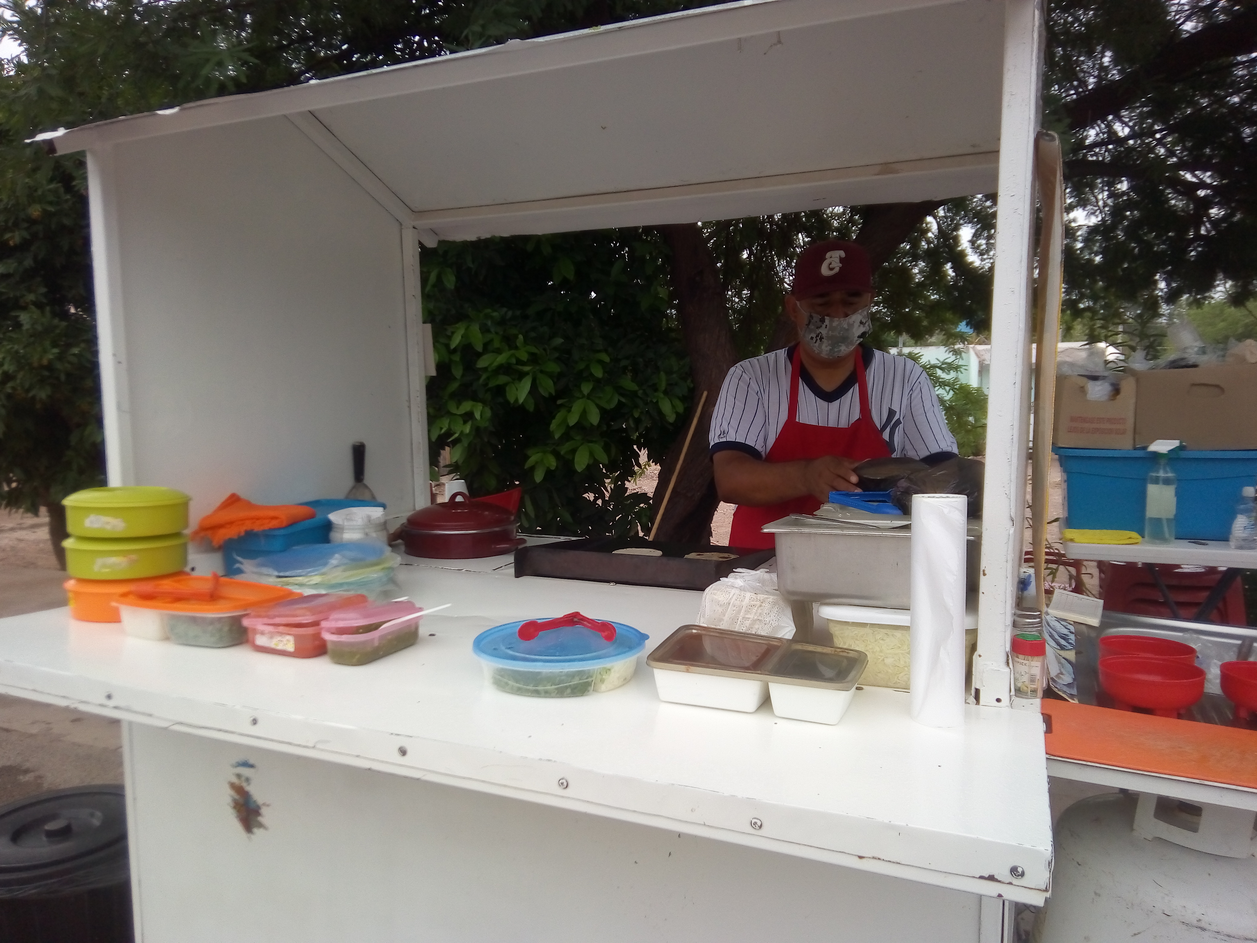 Tacos de Birria cabeza y quesabirrias y jugos image 8
