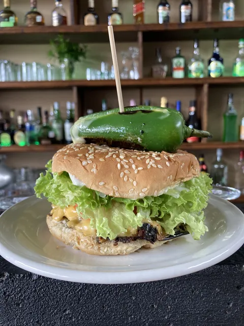 NEÓN (drinks & snack's) image 1