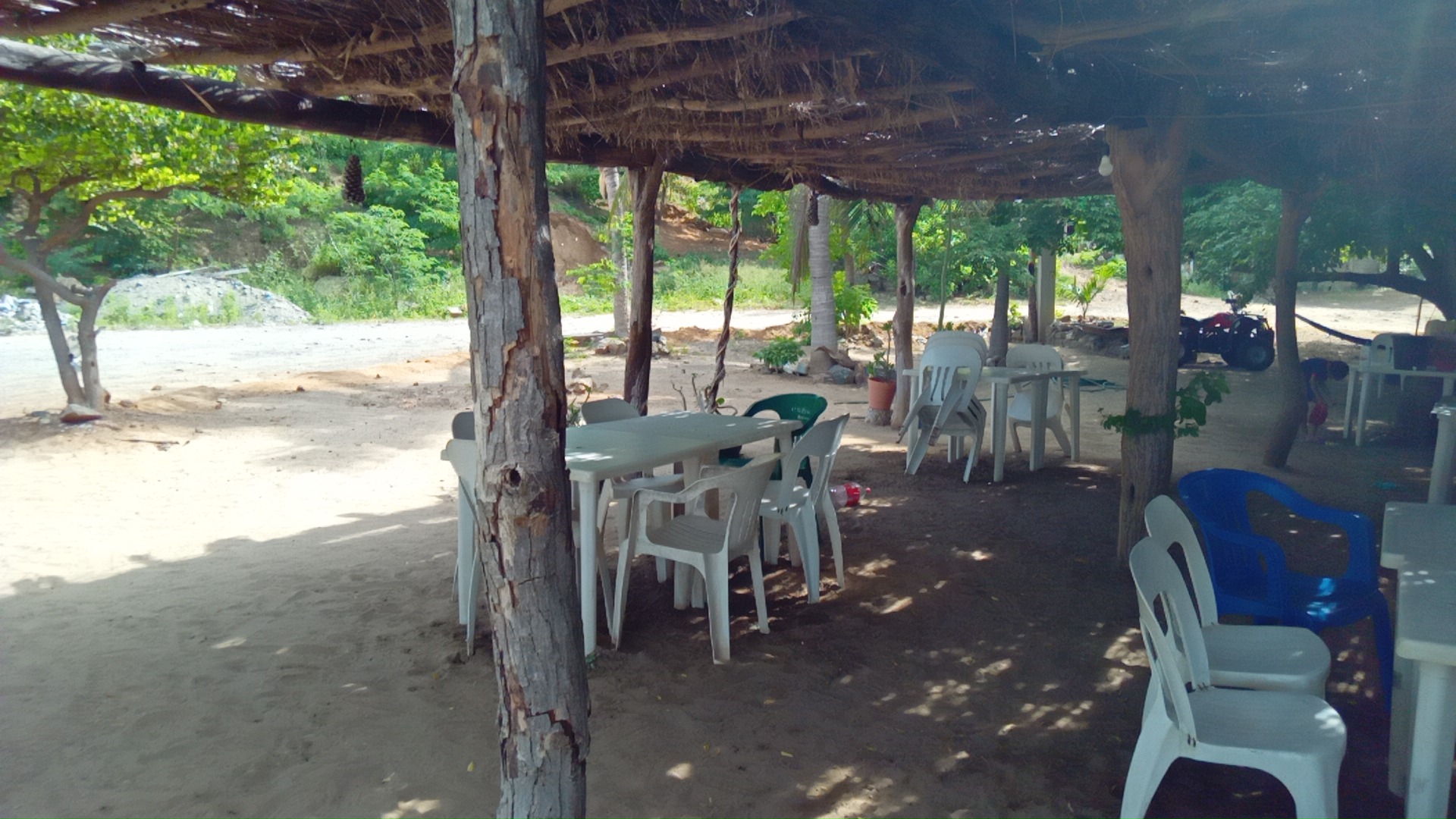 Palapa el sol naciente de luvia y toño image 1