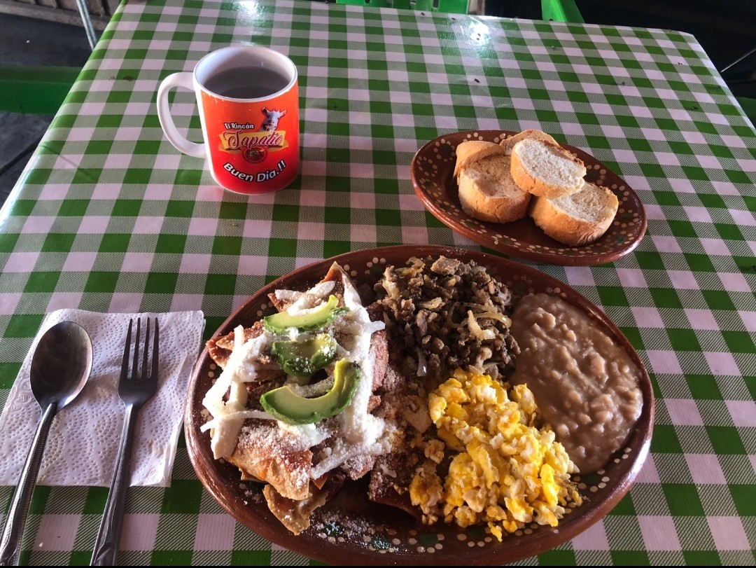 Birria De Res "El Rincón Tapatío" image 4
