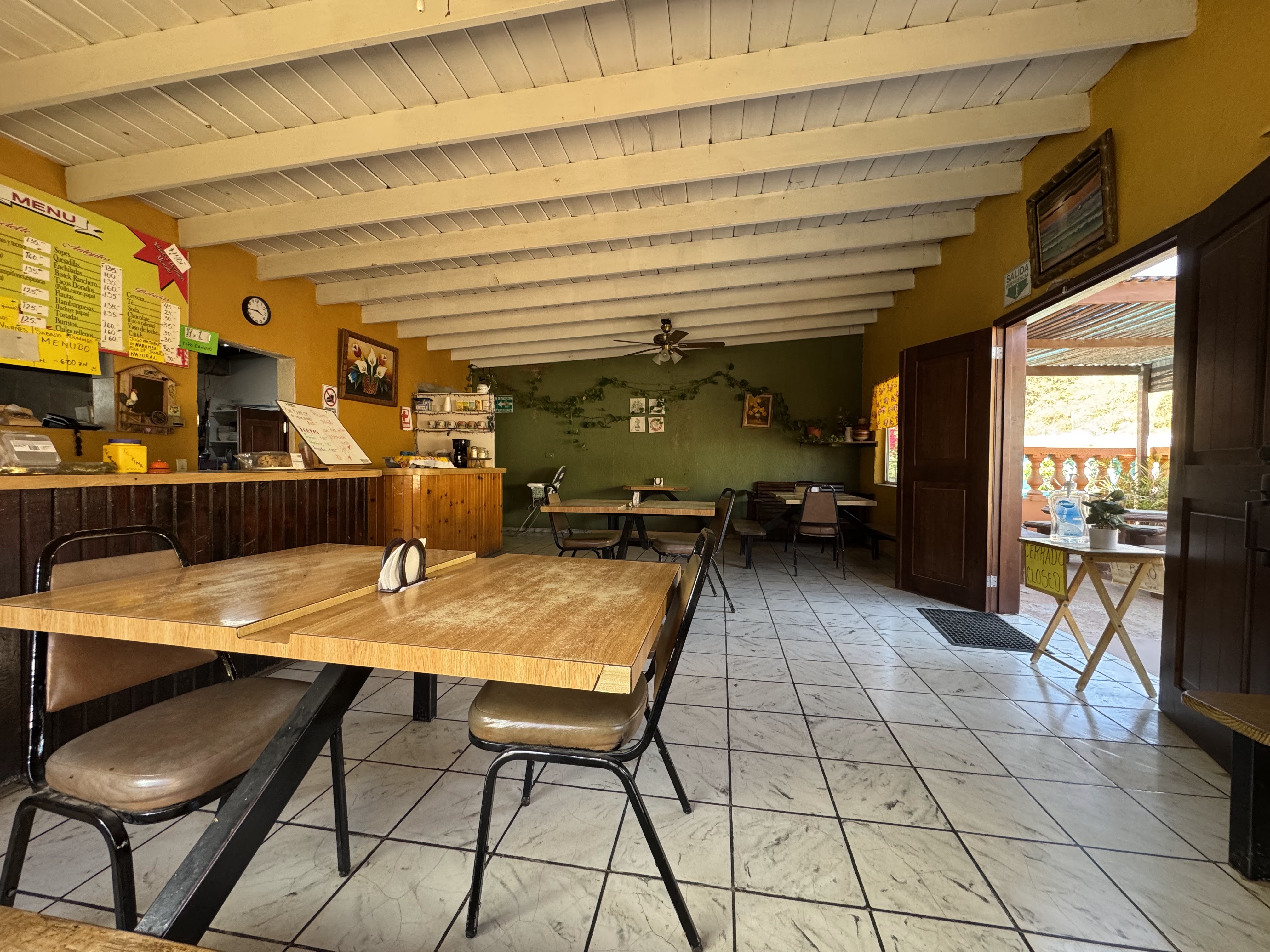 Loncheria La Mision image 3